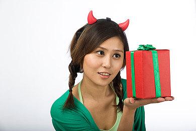 10月16日全球同步发售！搜打撤新游《逃离鸭科夫》首发88折不容错过